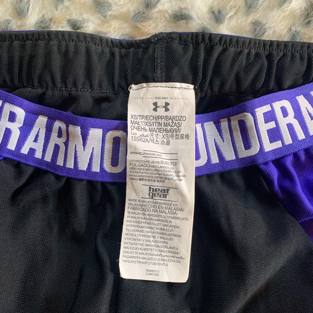 underarmour shorts 🤍 nwot - Picture 3 of 4